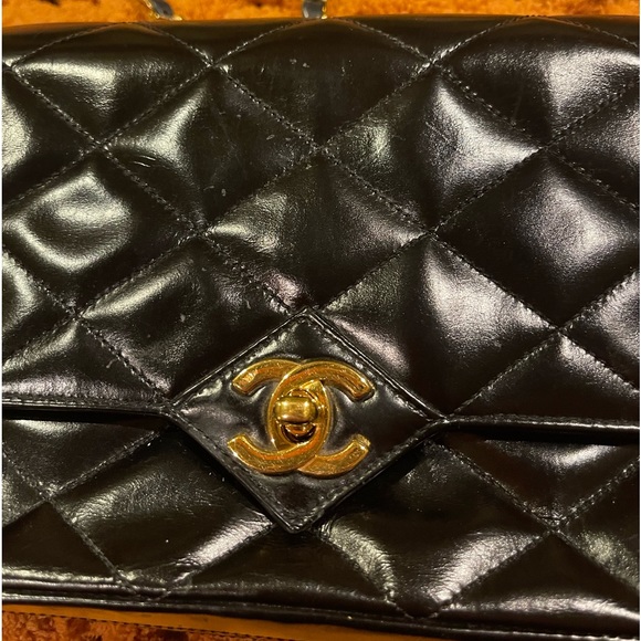 Chanel Vintage Diamond
Tip Single Chain Classic Flap - Picture 13 of 15